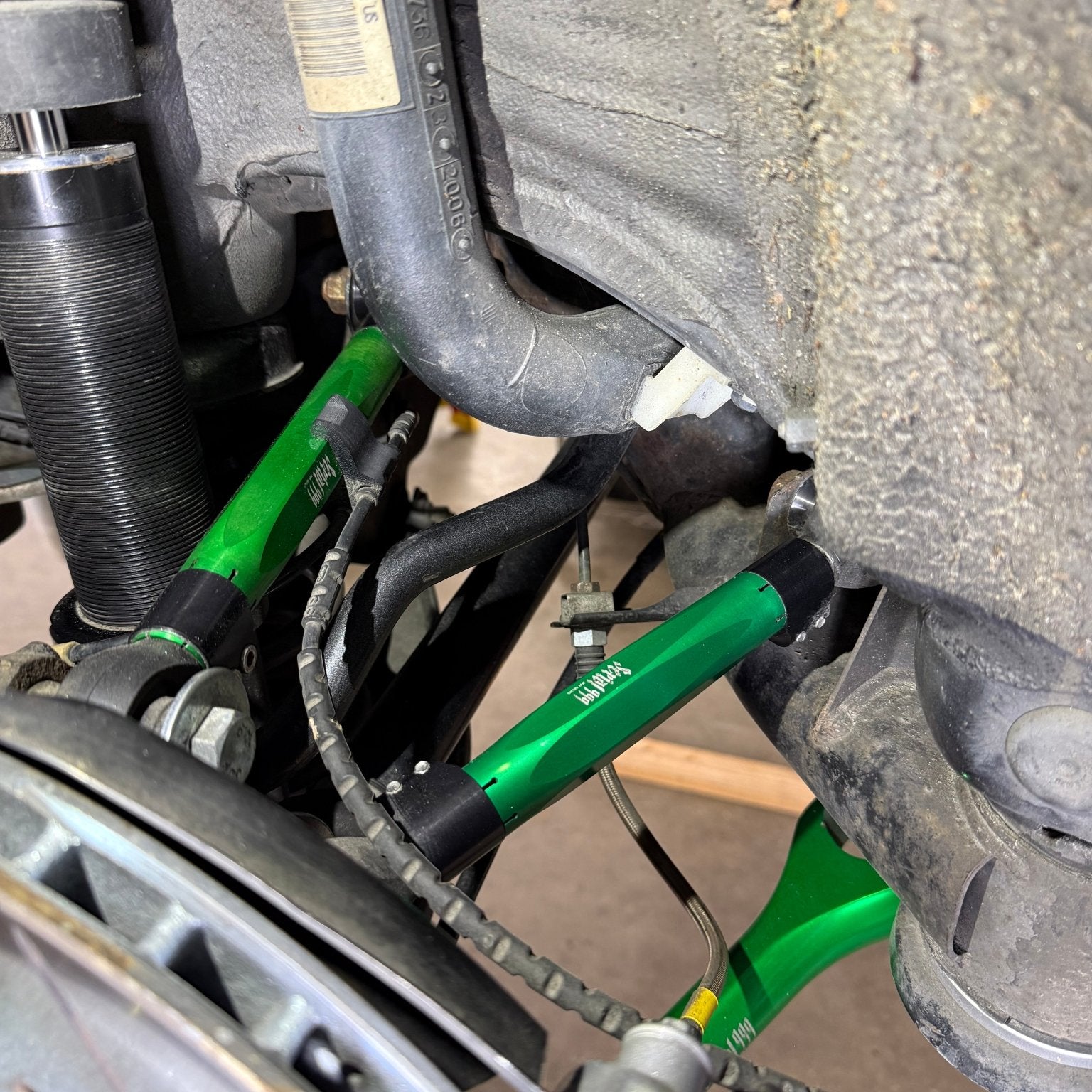 Rear Upper Control Arm Two | 320i / 328i / 335i / E90 / E91 / E92 / E93 - SERIALNINE