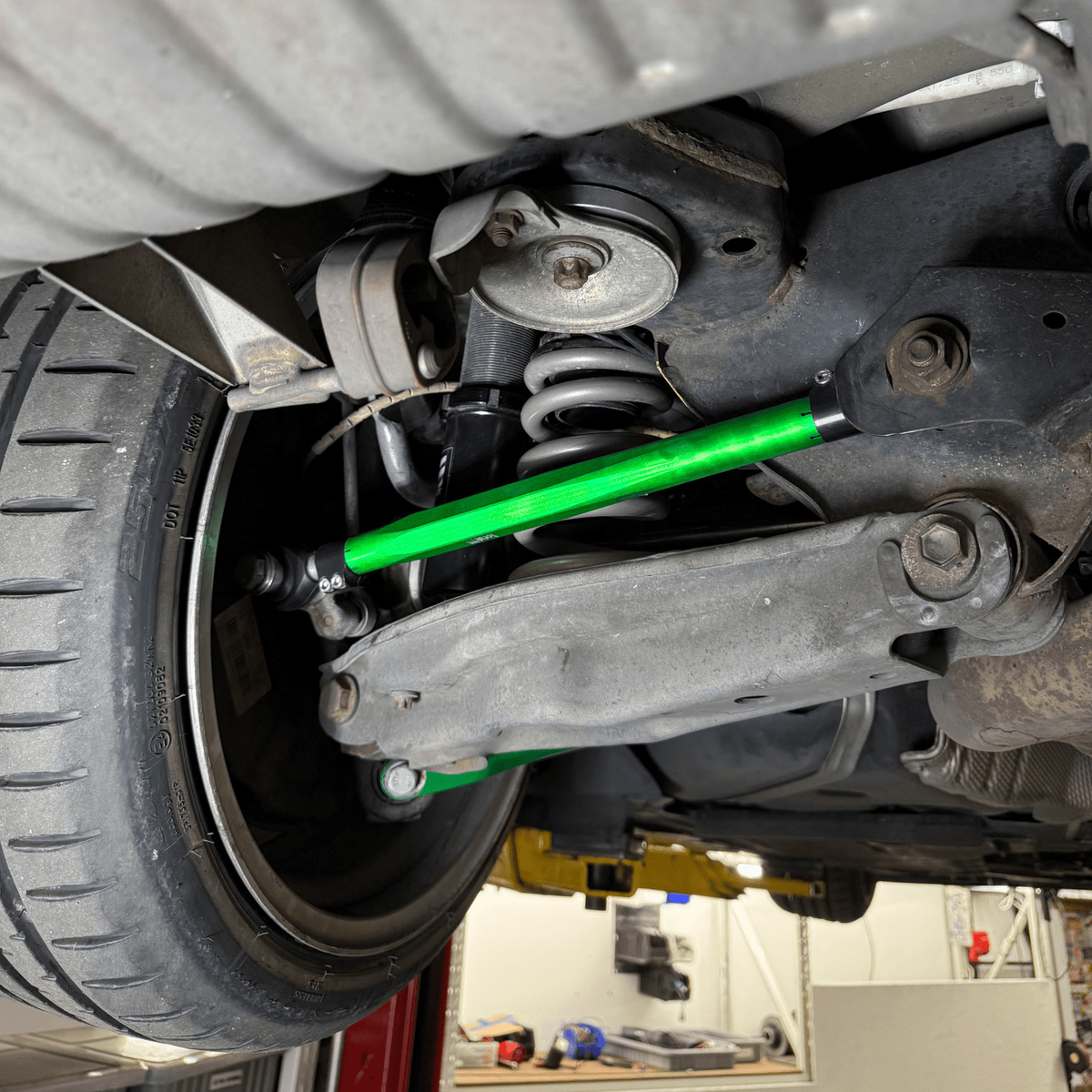 Toe Arm | 320i / 328i / 335i / E90 / E91 / E92 / E93 - SERIALNINE