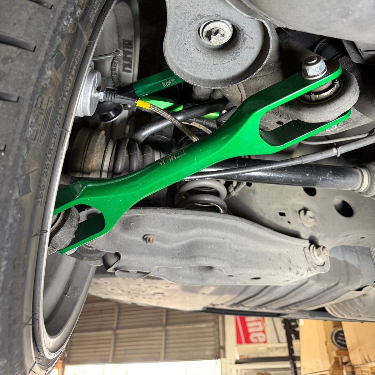 Traction Arm | 320i / 328i / 335i / E90 / E91 / E92 / E93 - SERIALNINE