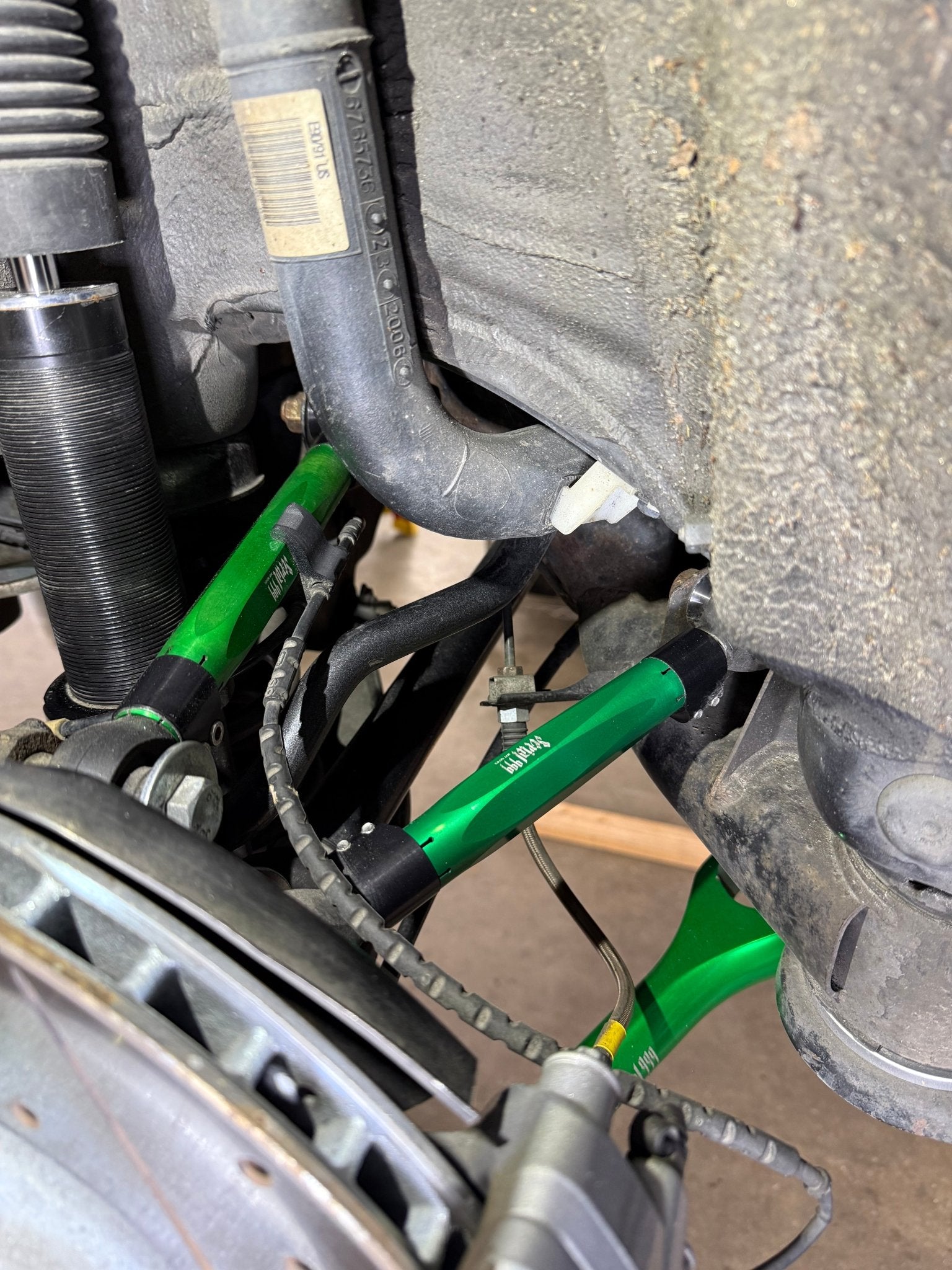 Rear Upper Control Arm Two | 320i / 328i / 335i / E90 / E91 / E92 / E93 - SERIALNINE